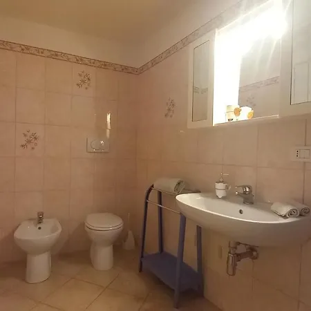 A Pochi Passi Dal Mare - *